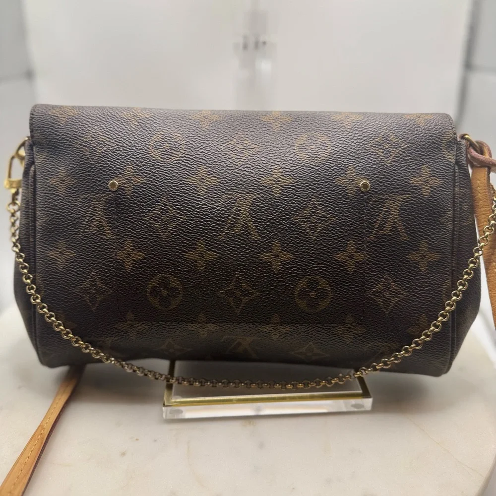 Louis Vuitton Monogram Favorite MM Bag Authentic
